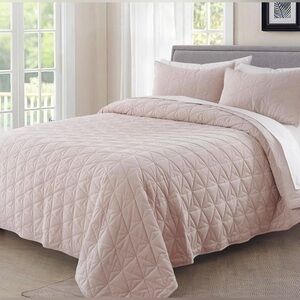 KASENTEX OVERSIZED Queen Rose Pink Velvet Quilt Set New